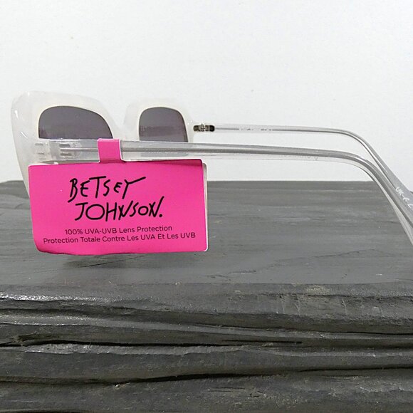 HOST PICK! NWT Betsey Johnson FUN FABULOUS in The Details Square Sunglasses - Picture 4 of 10